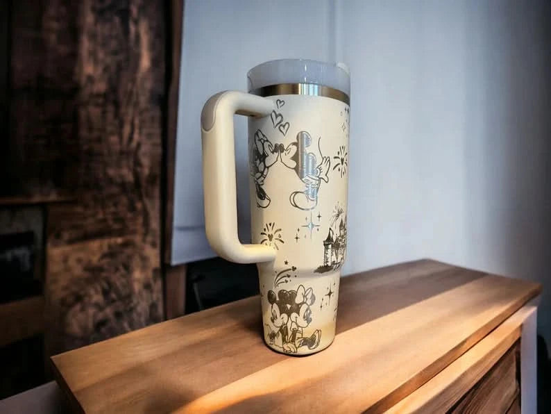 40 Oz DN Love Tumbler - Embracing by the Castle TZ5