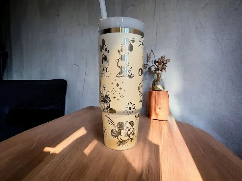 40 Oz DN Love Tumbler - Embracing by the Castle TZ5