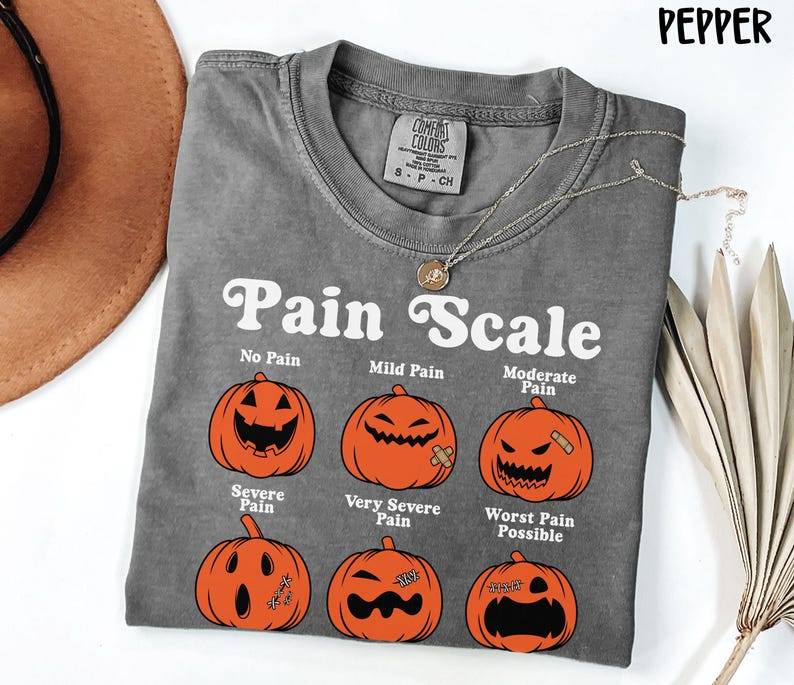 Comfort Colors Halloween Nurse Shirt, Pain Scale Fall Pumpkin Nurse T-Shirt